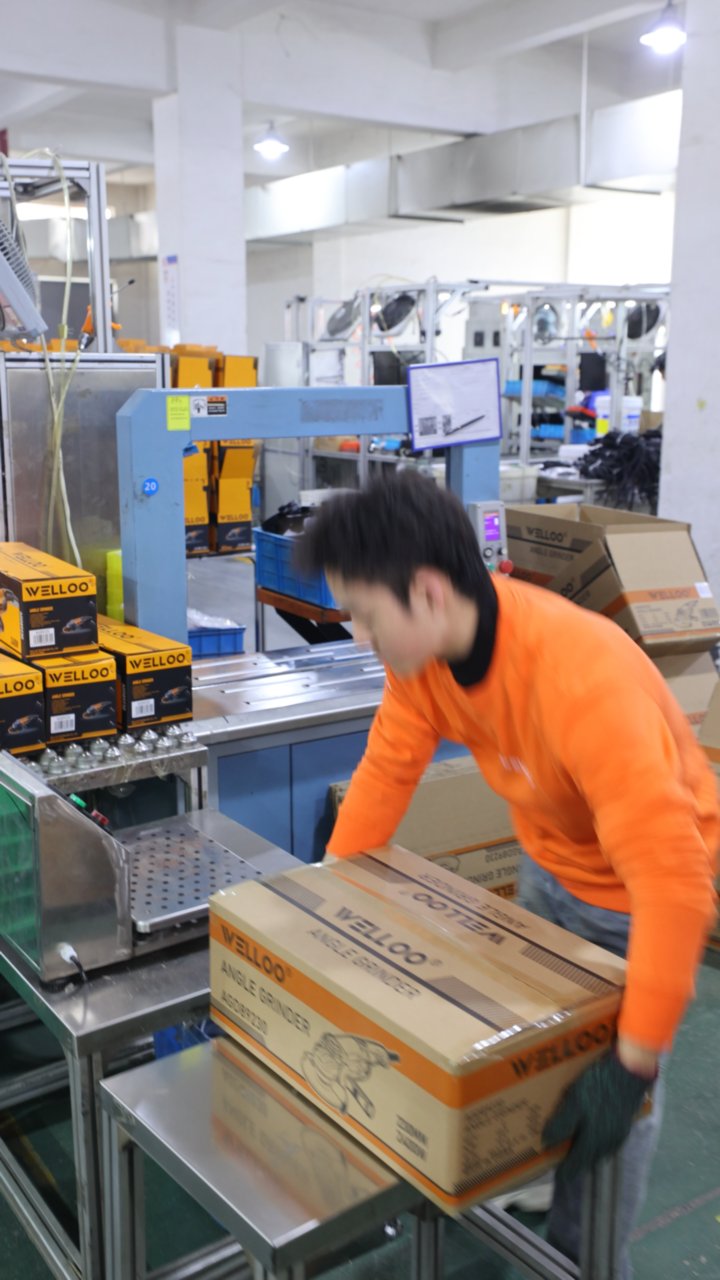 Shipping & Logistics - 4